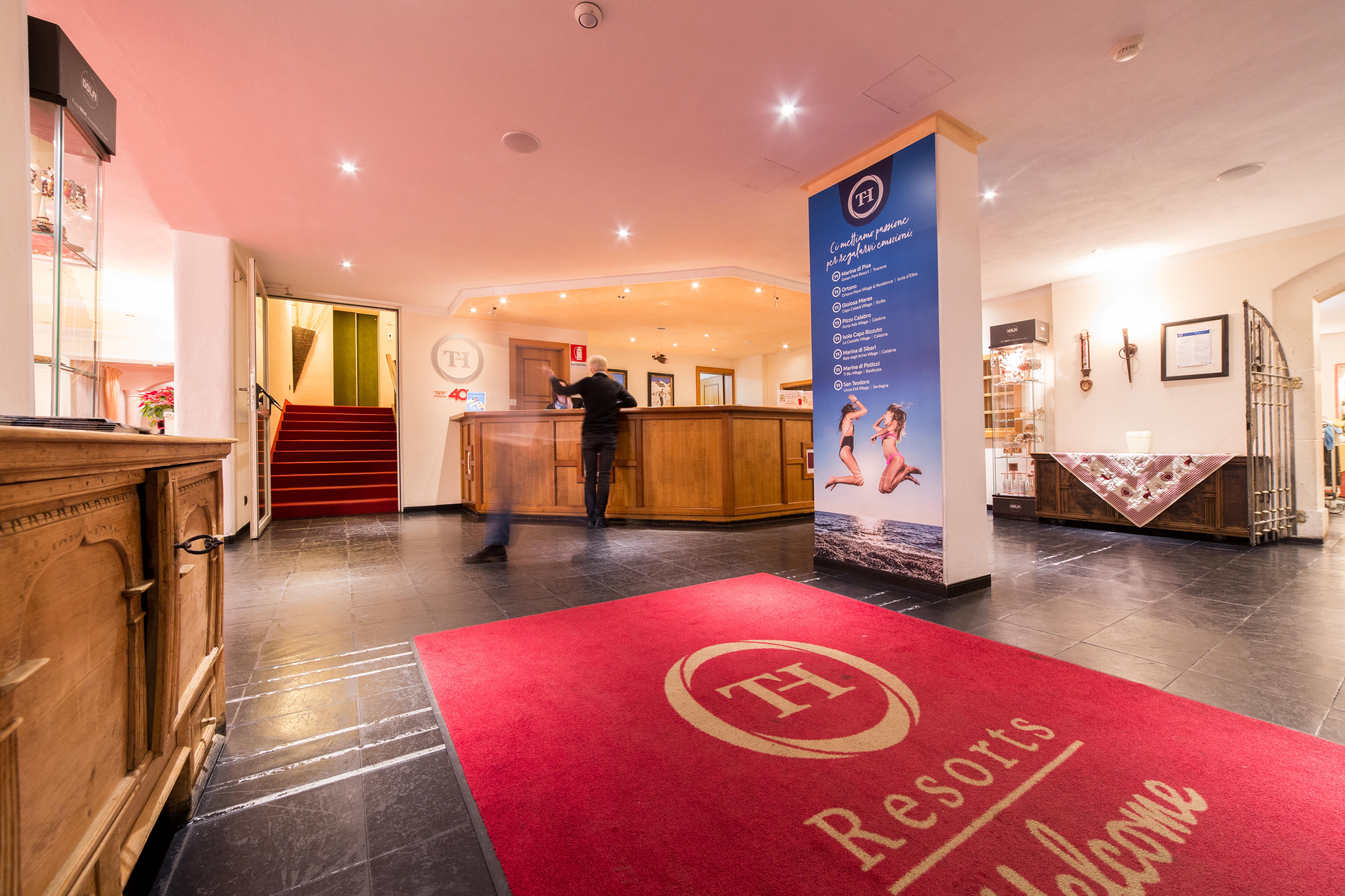 Th Corvara - Greif Hotel Bagian luar foto