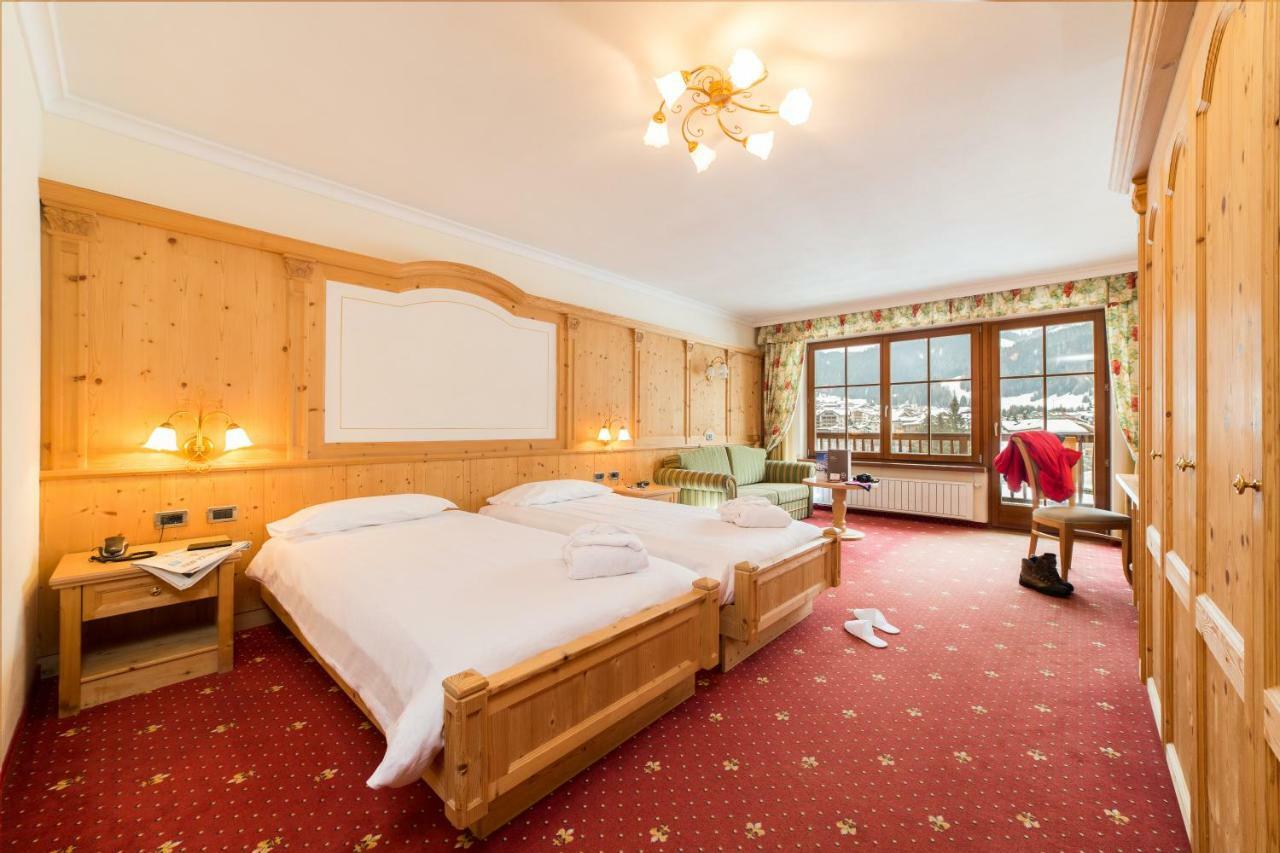 Th Corvara - Greif Hotel Bagian luar foto